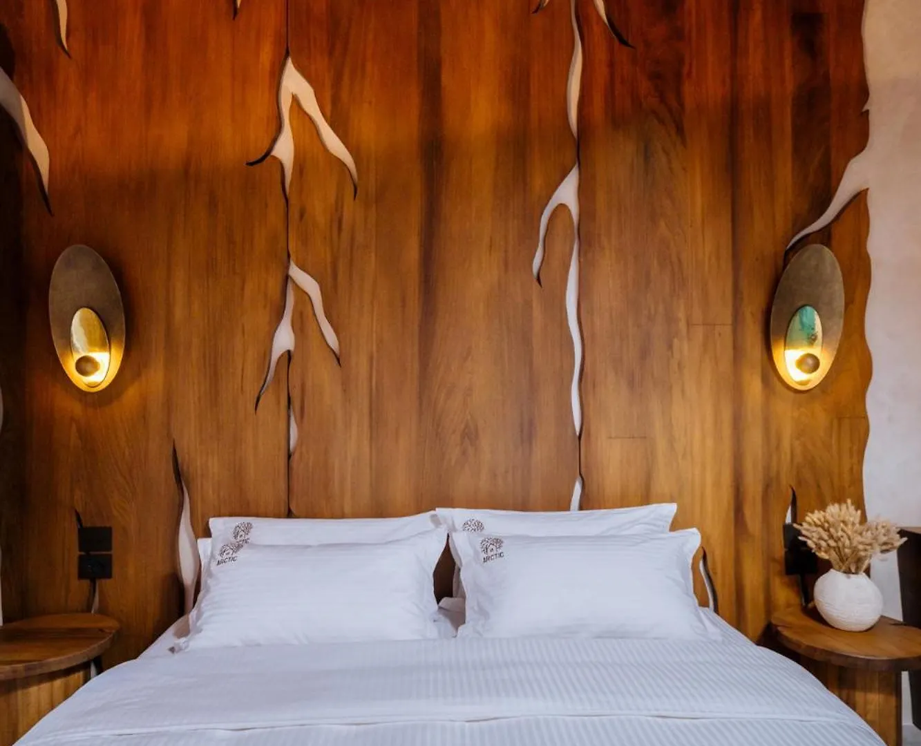 Arctic Boutique Hotel Korce