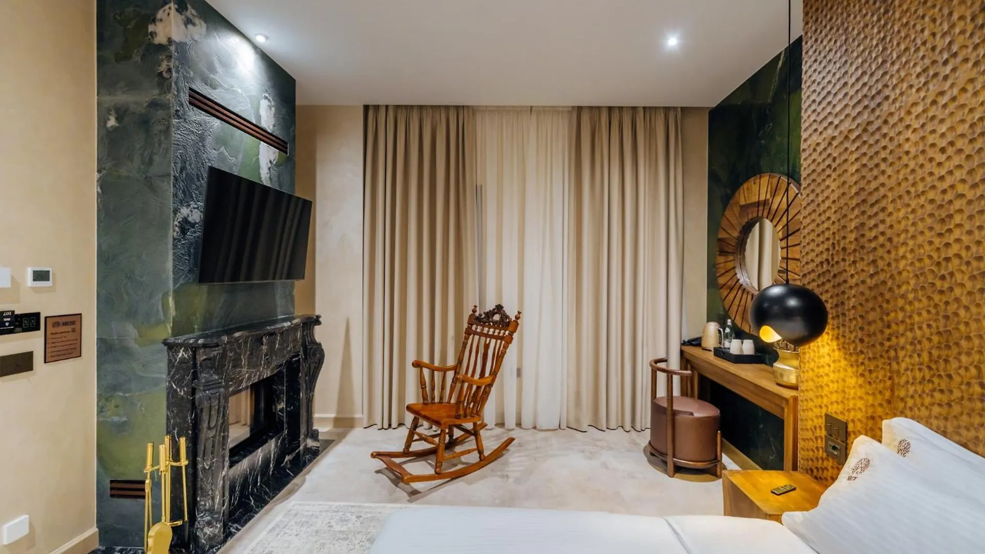 Arctic Boutique Hotel Korce