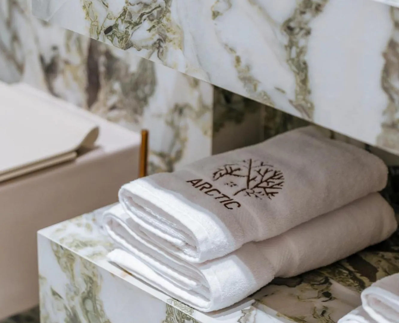 Arctic Boutique Hotel Korce