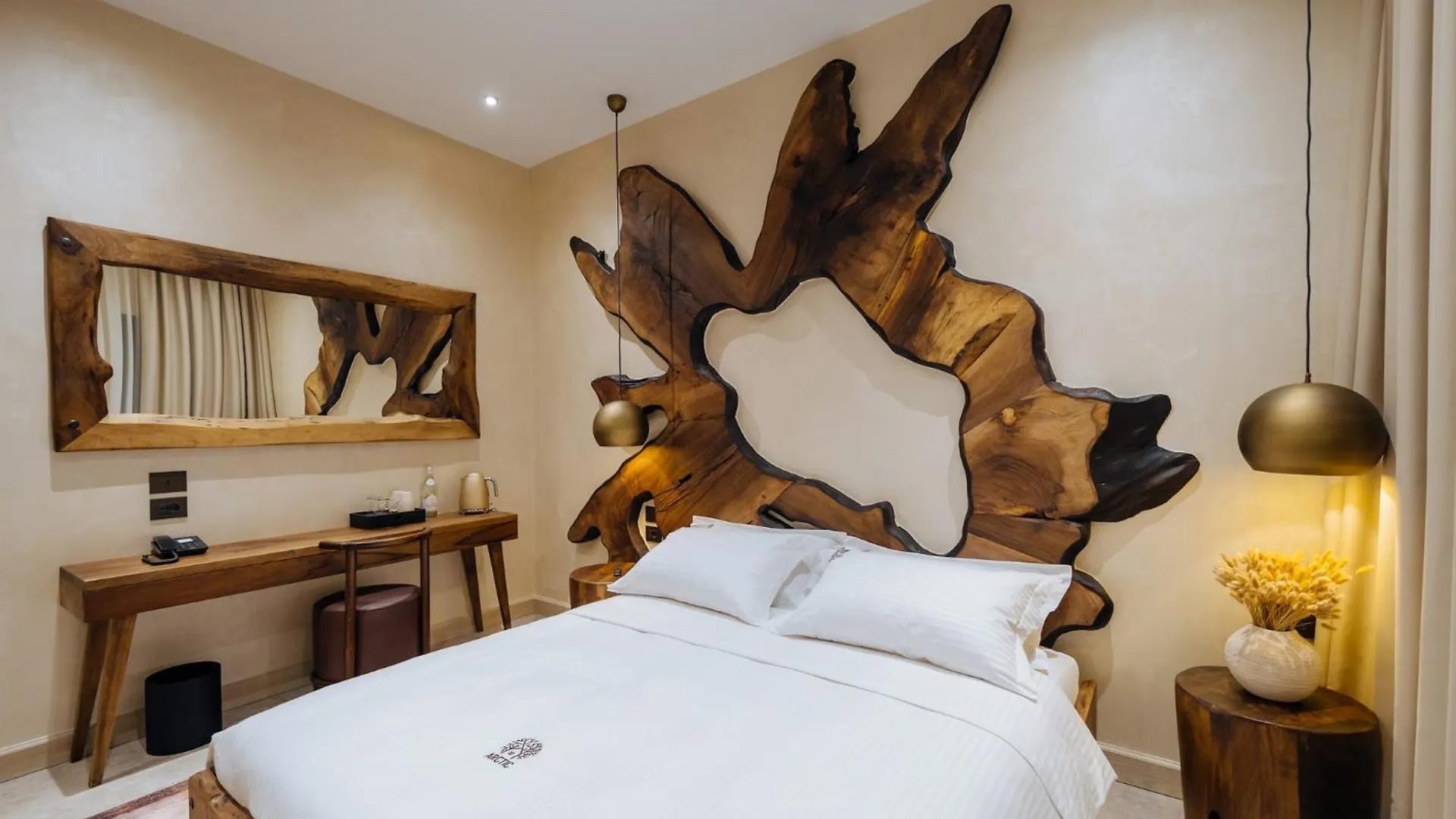 Arctic Boutique Hotel Korce